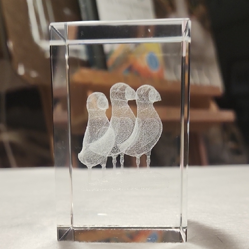 White Glass Art 3D Laser Etched OF 3 PUFFINS IN A GLASS Crystal Block - Picture 2 of 7